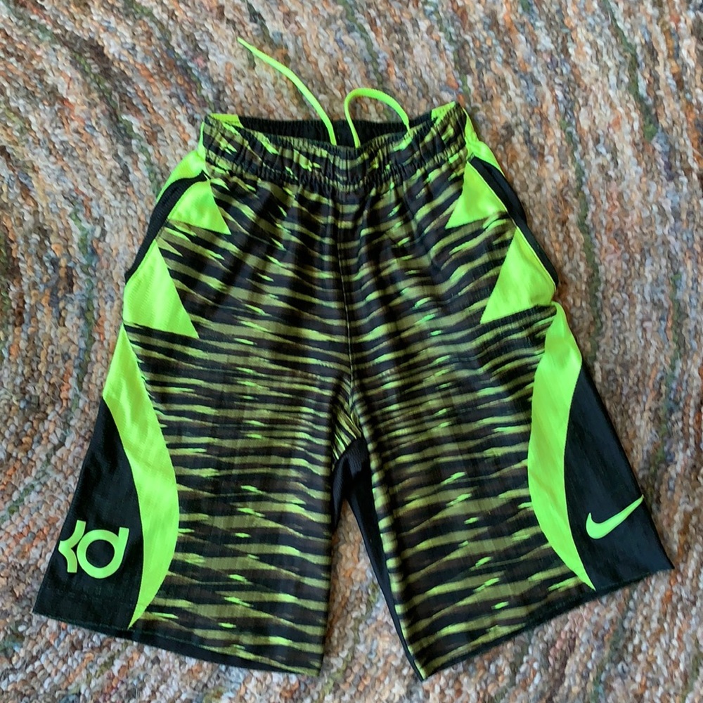 Nike kids KD Dri fit shorts size small